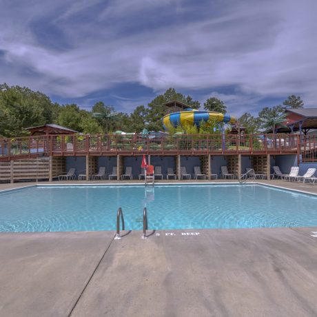 Best waterpark and waterslides - Pirates Bay Waterpark in Leesburg AL (Northern Alabama), a sprawling aquatic playground located on a hilltop overlooking Weiss Lake. There’s fun for everyone with tube slides, body slides, multiple pools, waterfalls, splash playground, food, drinks, parties, and so much more!