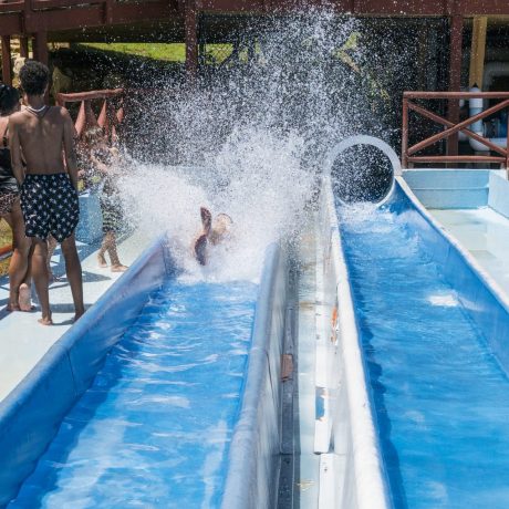 Best waterpark and waterslides - Pirates Bay Waterpark in Leesburg AL (Northern Alabama), a sprawling aquatic playground located on a hilltop overlooking Weiss Lake. There’s fun for everyone with tube slides, body slides, multiple pools, waterfalls, splash playground, food, drinks, parties, and so much more!